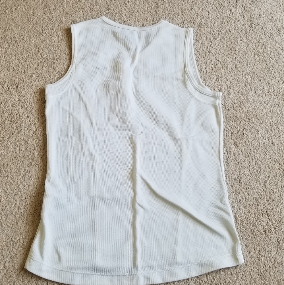 EUC xs white nike tank top - Picture 4 of 6